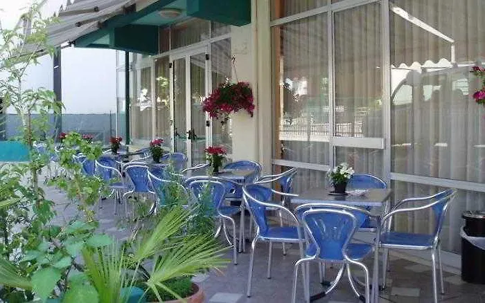 Staccoli Hotell 3*
